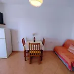 아파트 With Parking Space Barbat, Rab - 25045