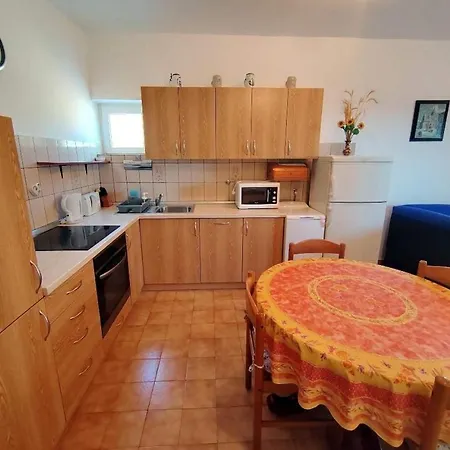 Apartment With Parking Space Barbat, Rab - 25045 *